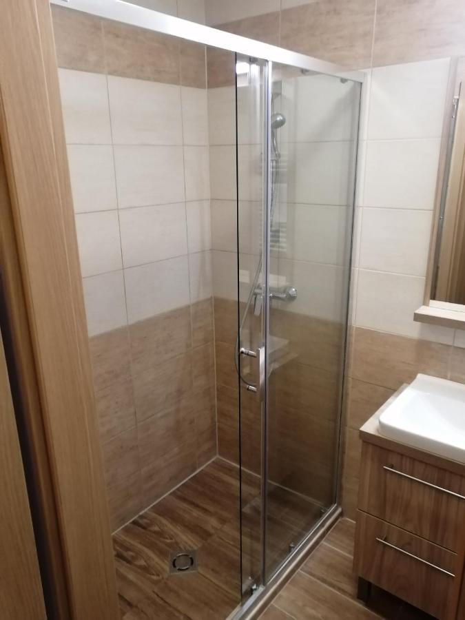 Zafírgyöngy Apartmanok Sárvár Exterior foto